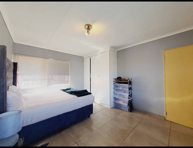 2 BEDROOM APARTMENT RENTED IN OAKDENE
